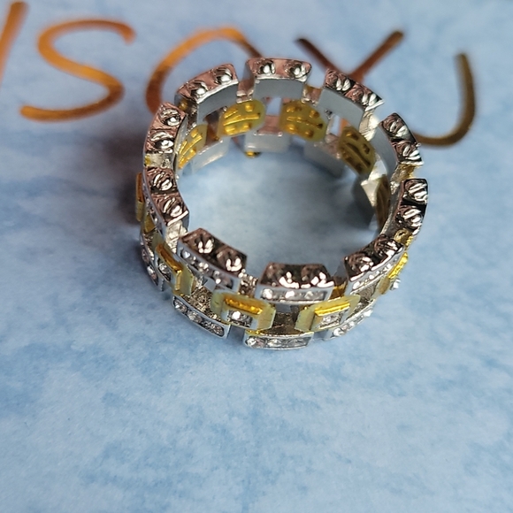 🎉HP🎉NEW GEOMETRIC HOLLOW RING - Picture 8 of 8